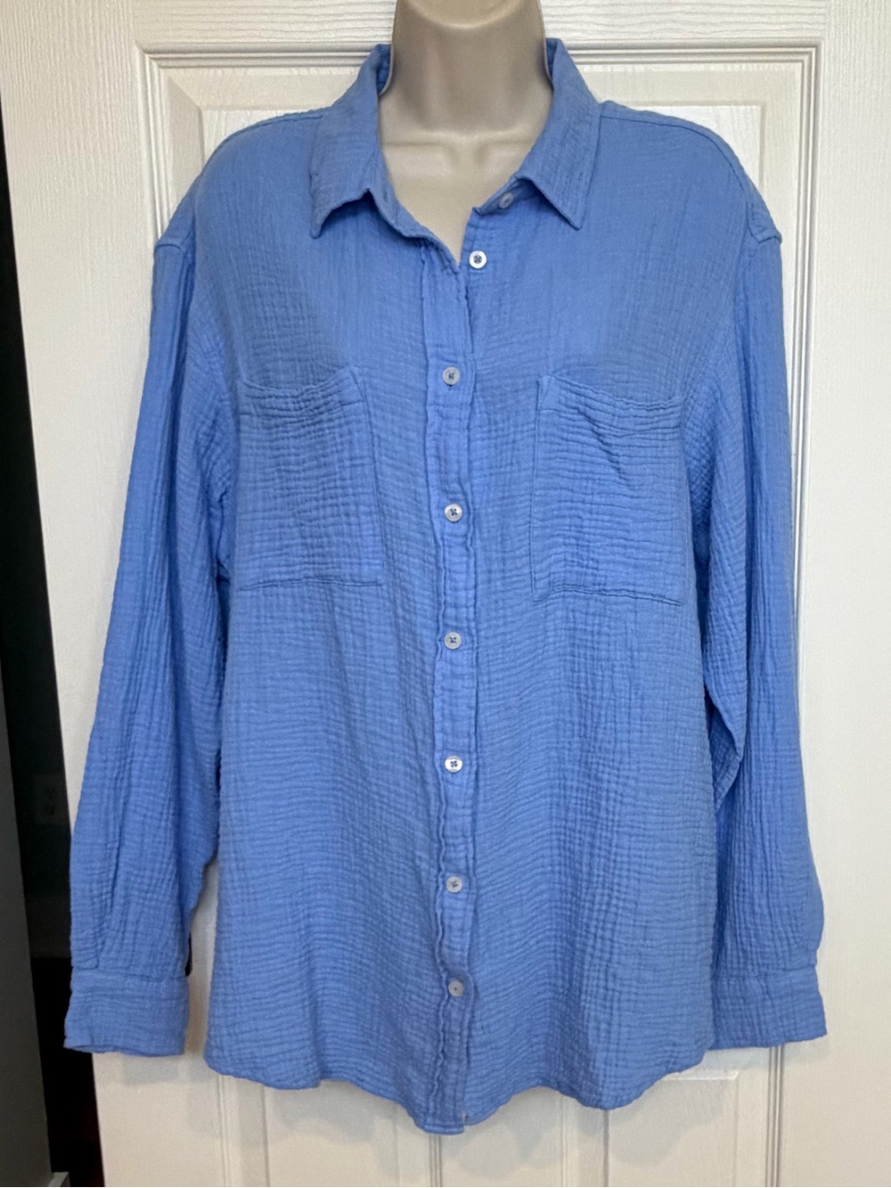 GAP 100% Cotton Gauze Cornflower Blue Button-Up Shirt Relaxed Size M